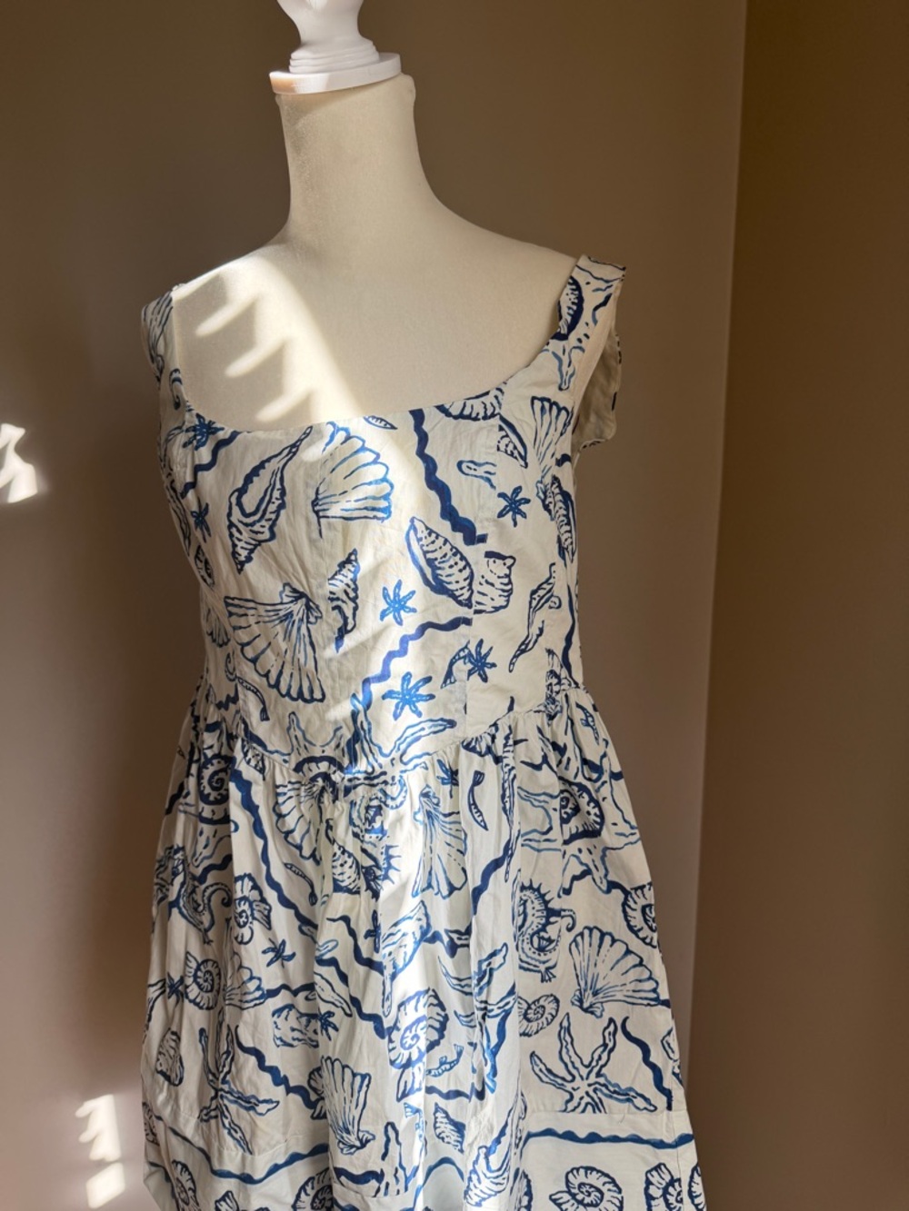 NWT H&M White Mini Dress with Blue Seashell Print - Picture 7 of 8
